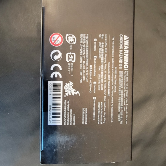 Hot Toys Cosbaby Batman Returns Movie Penguin with Umbrella - Picture 9 of 9